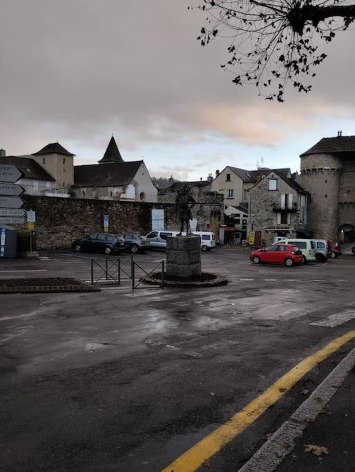 Le Petit Penitent Quartier Dore